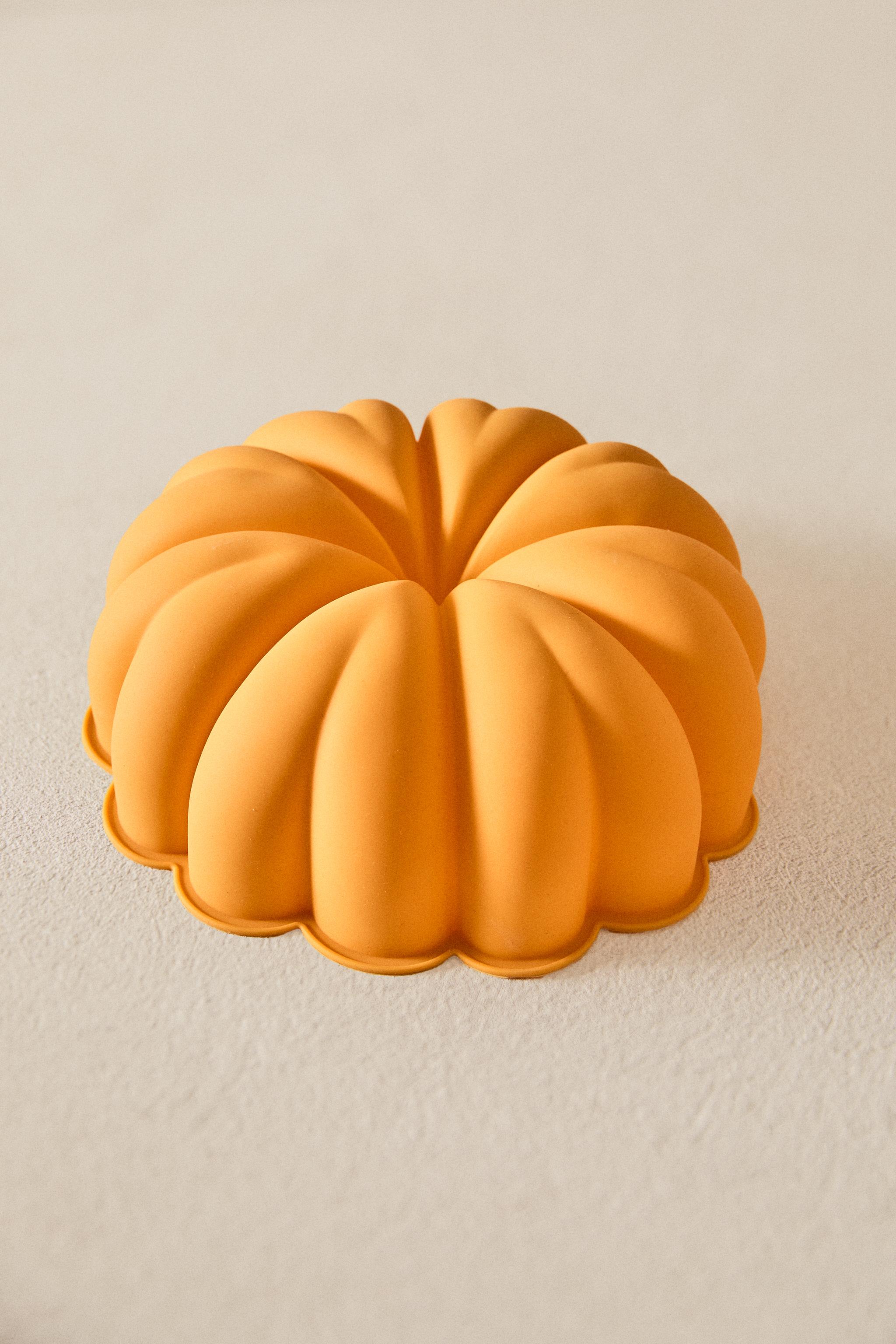 PUMPKIN BAKING MOLD